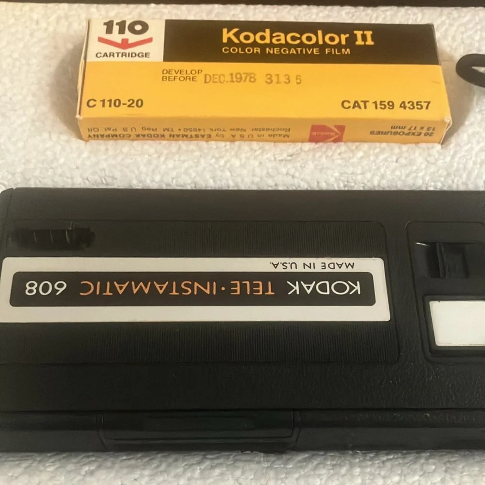 Kodak tele-instamatic 608 vintage camera